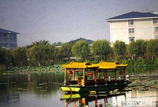 乐山旅游学校
